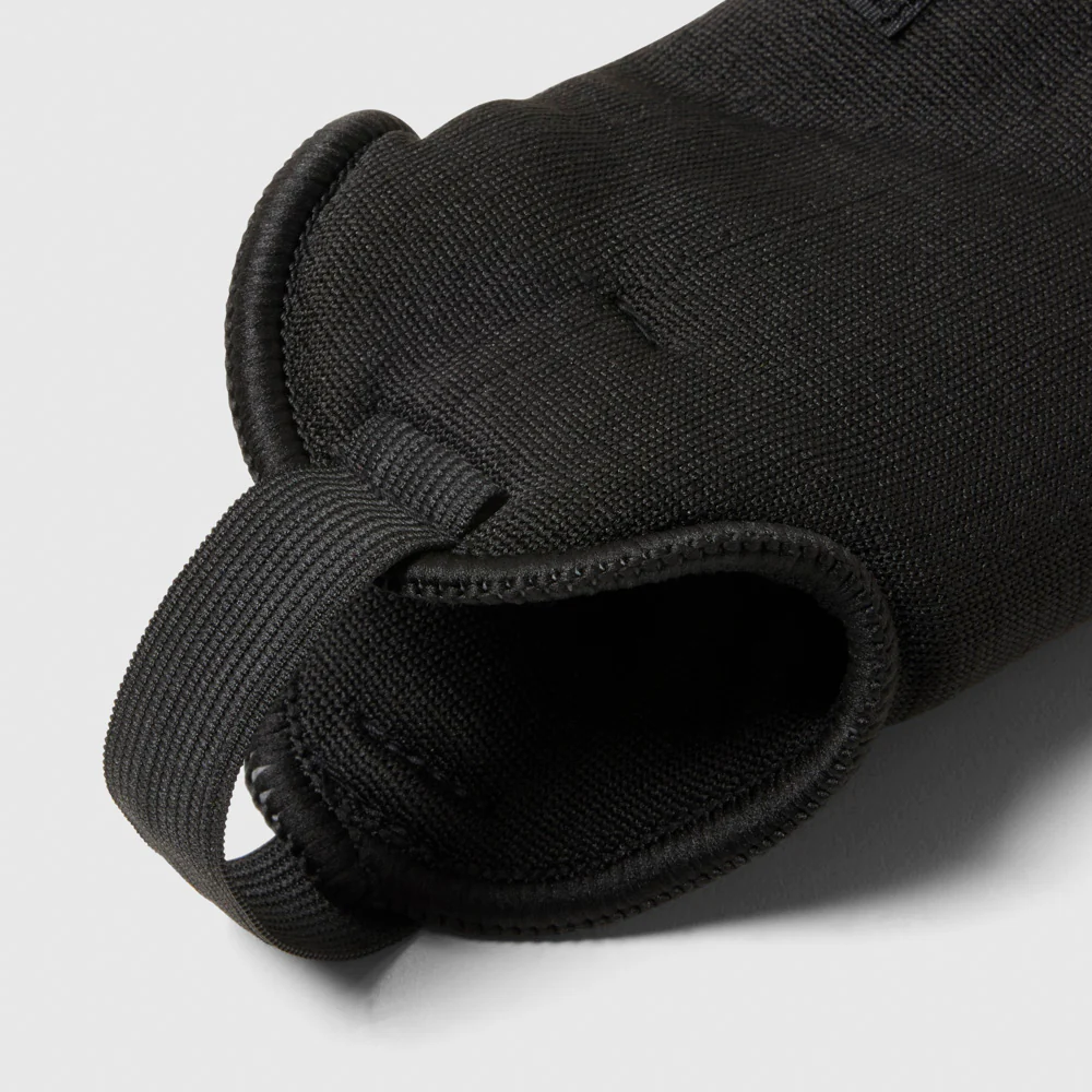 Formation Guard With Ankle Sock Jnr - Image 3
